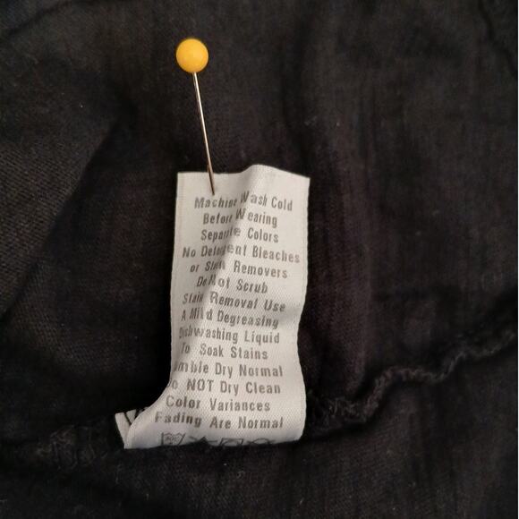 Fresh Produce Black T-shirt V-neck Small Chest Pocket Mother of Pearl Button L - Picture 9 of 10